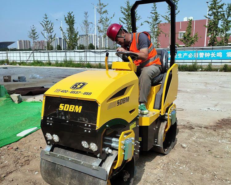 小型壓路機(jī)廠(chǎng)家需要?jiǎng)?chuàng)造性思維