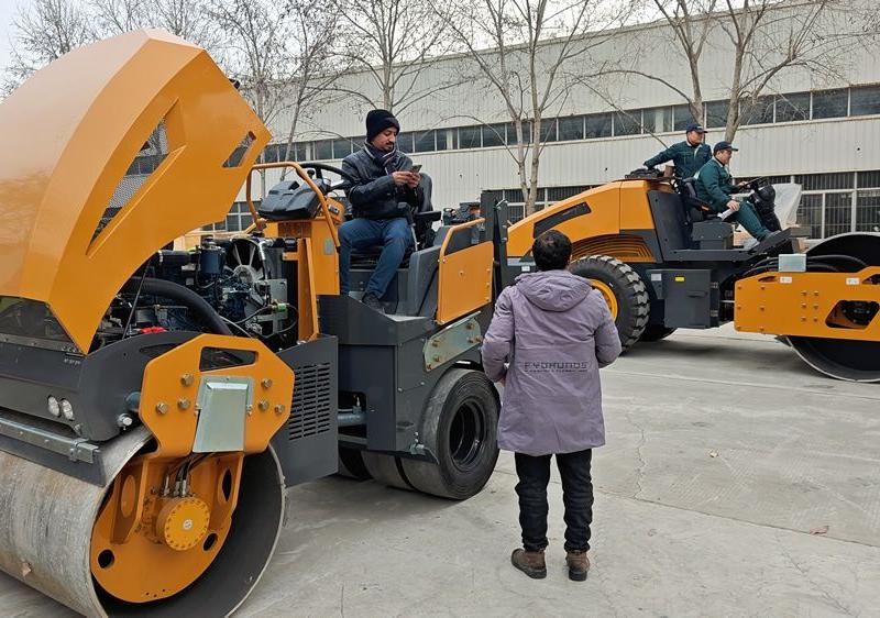 國外客戶來我廠參觀考察，并達(dá)成合作意向